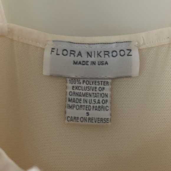 Bridal Flora Nikrooz cream chemise and matching robe set - Picture 7 of 7